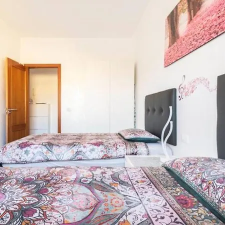 Apartman Casa Ivonne - *